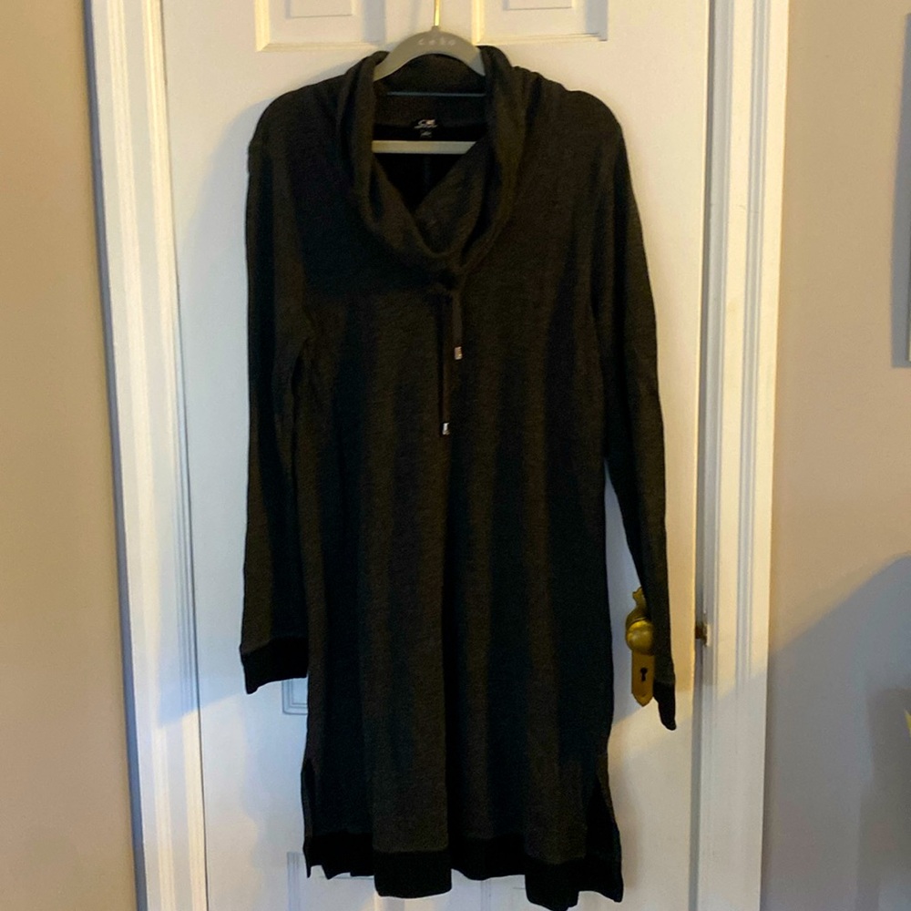 Cable & Gauge long sleeve charcoal gray and black cowl neck dress. Size L